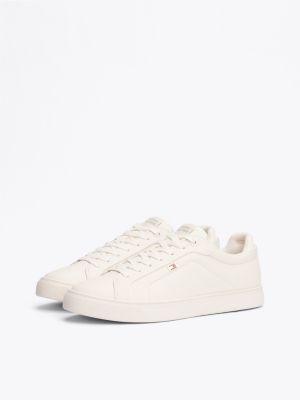 beige court-sneaker aus leder mit flag für damen - tommy hilfiger