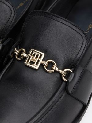 schwarz leder-loafer mit ketten-detail für damen - tommy hilfiger