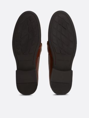 braun leder-loafer mit ketten-detail für damen - tommy hilfiger