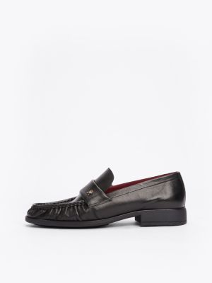 schwarz loafer aus leder mit th-monogramm und falten für damen - tommy hilfiger