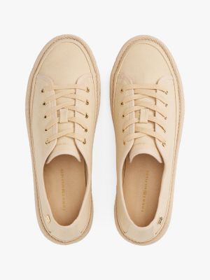 beige canvas sneaker met touw en th-monogram voor dames - tommy hilfiger