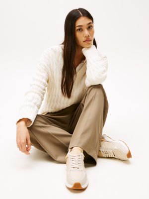 beige leren sneaker met gemengde texturen voor dames - tommy hilfiger