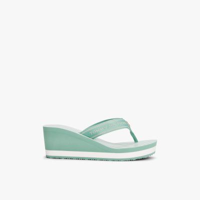 Product colour: charming green