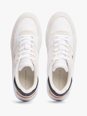 weiß basketball-sneaker mit metallic-einsatz für damen - tommy hilfiger