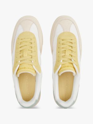 beige heritage suède sneaker voor dames - tommy hilfiger