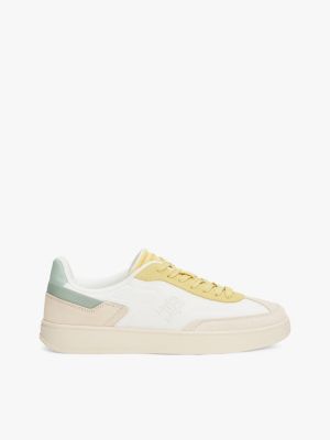 beige zamszowe buty sportowe heritage dla kobiety - tommy hilfiger