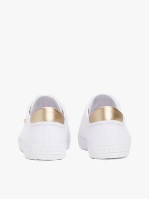 weiß canvas-sneaker mit metallic-besatz an ferse für damen - tommy hilfiger