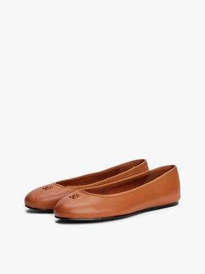 brown th monogram leather ballerinas for women tommy hilfiger