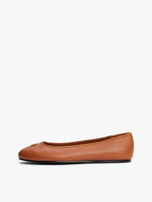 brown th monogram leather ballerinas for women tommy hilfiger