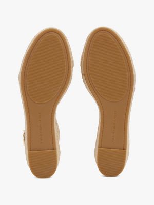 sandales en cuir métallisé à talon compensé beige pour femmes tommy hilfiger