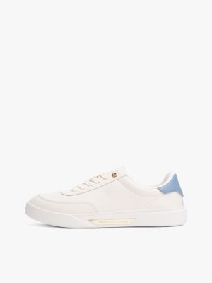 beige leder-court-sneaker mit goldfarbenem besatz für damen - tommy hilfiger