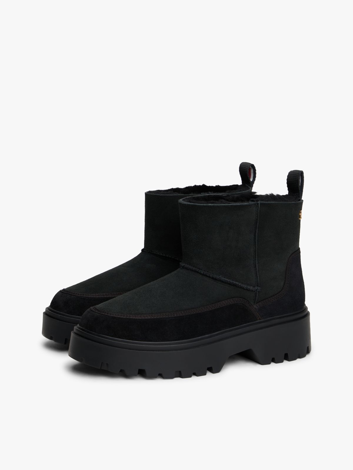 Leather Cleat Pull-On Snow Boots — Black