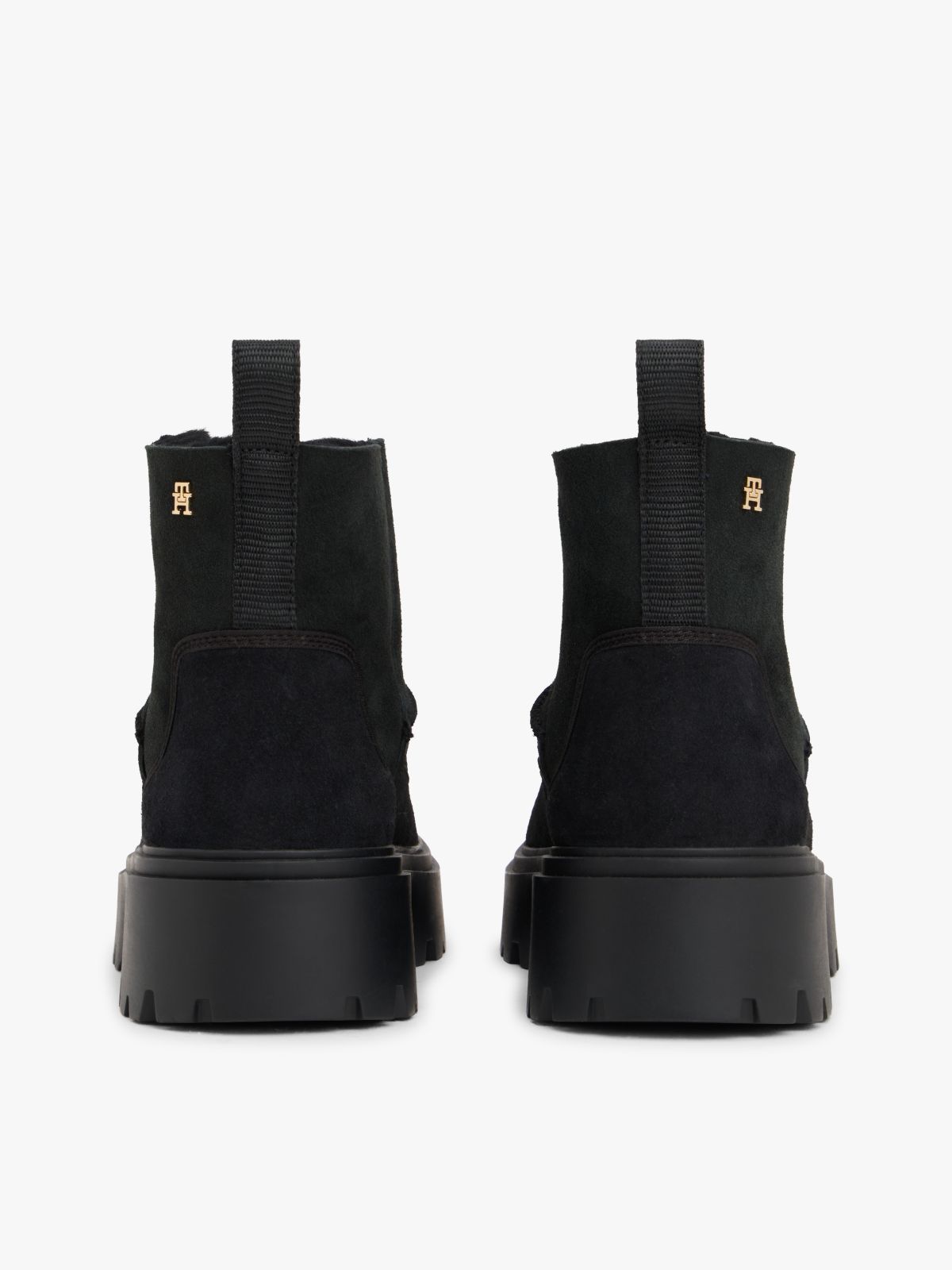 Leather Cleat Pull-On Snow Boots — Black