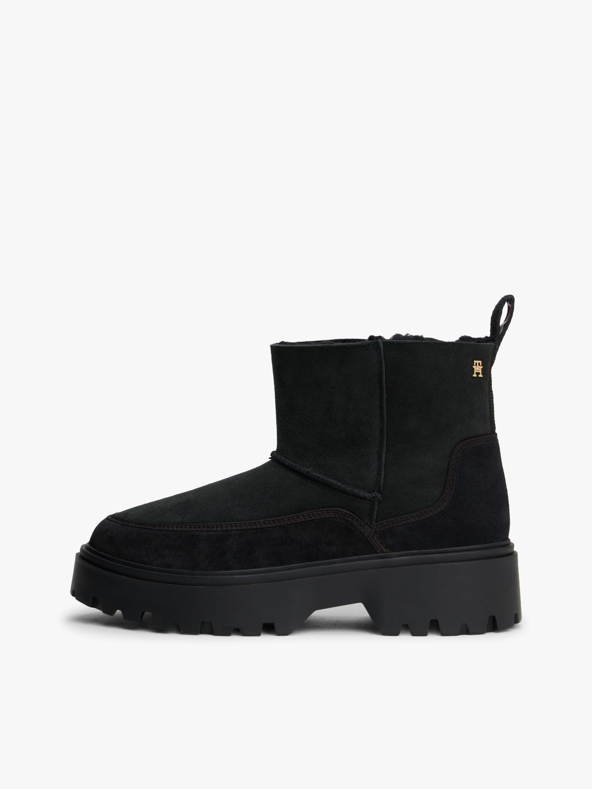 Leather Cleat Pull-On Snow Boots — Black