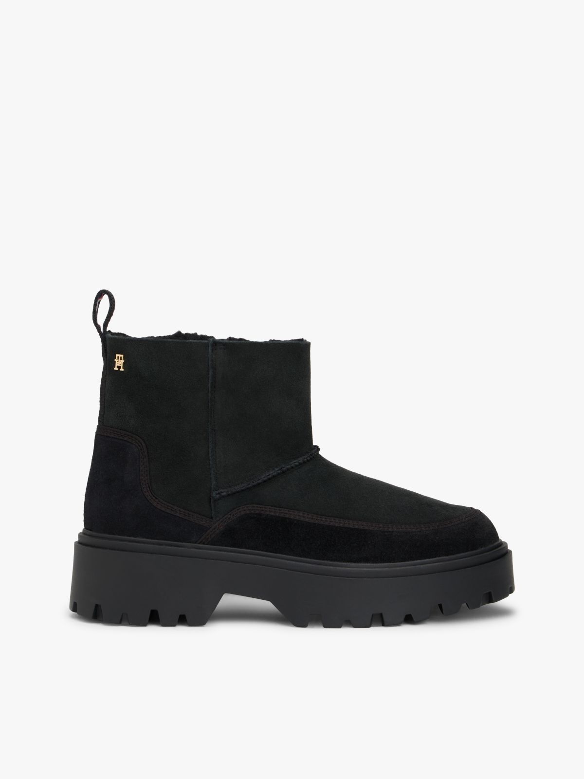 Leather Cleat Pull-On Snow Boots — Black
