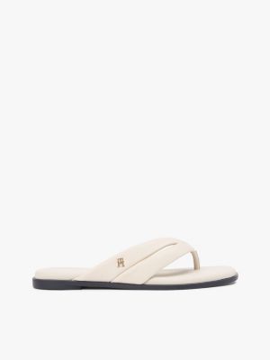 sandalias planas de dedo en piel beige de mujeres tommy hilfiger