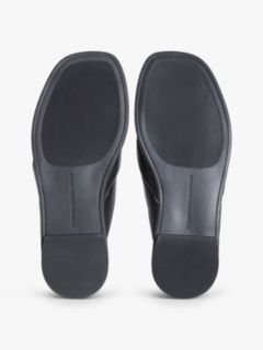 Leather Toe Post Flat Sandals — Black 5