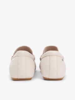 Leather Enamel Flag Driver Shoes — Beige 4
