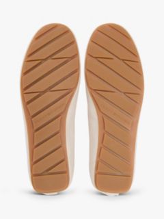 Leather Enamel Flag Driver Shoes — Beige 5