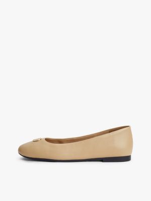 beige th monogram plaque leather ballerinas for women tommy hilfiger