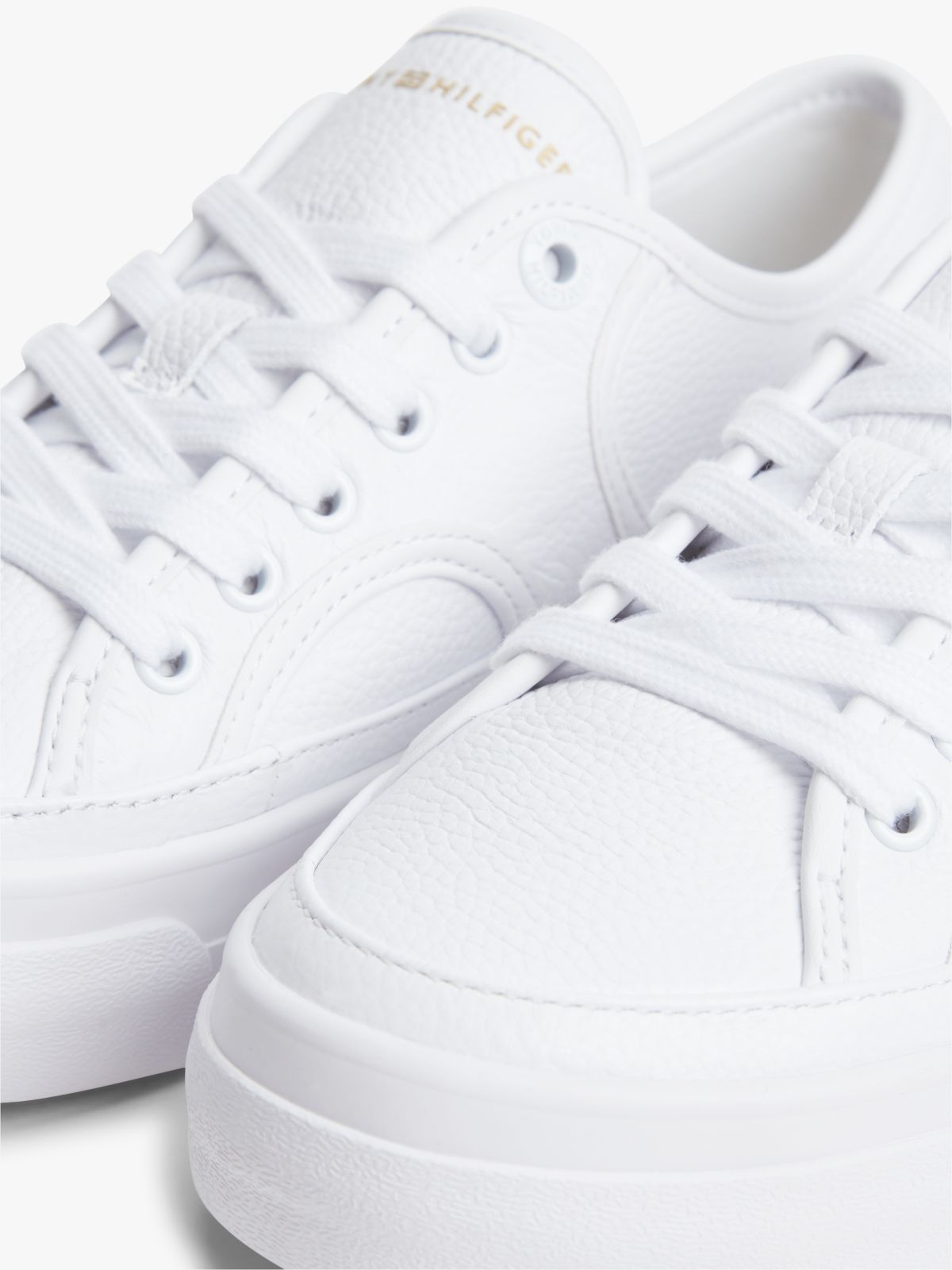 Logo Pebble Grain Leather Platform Trainers — White