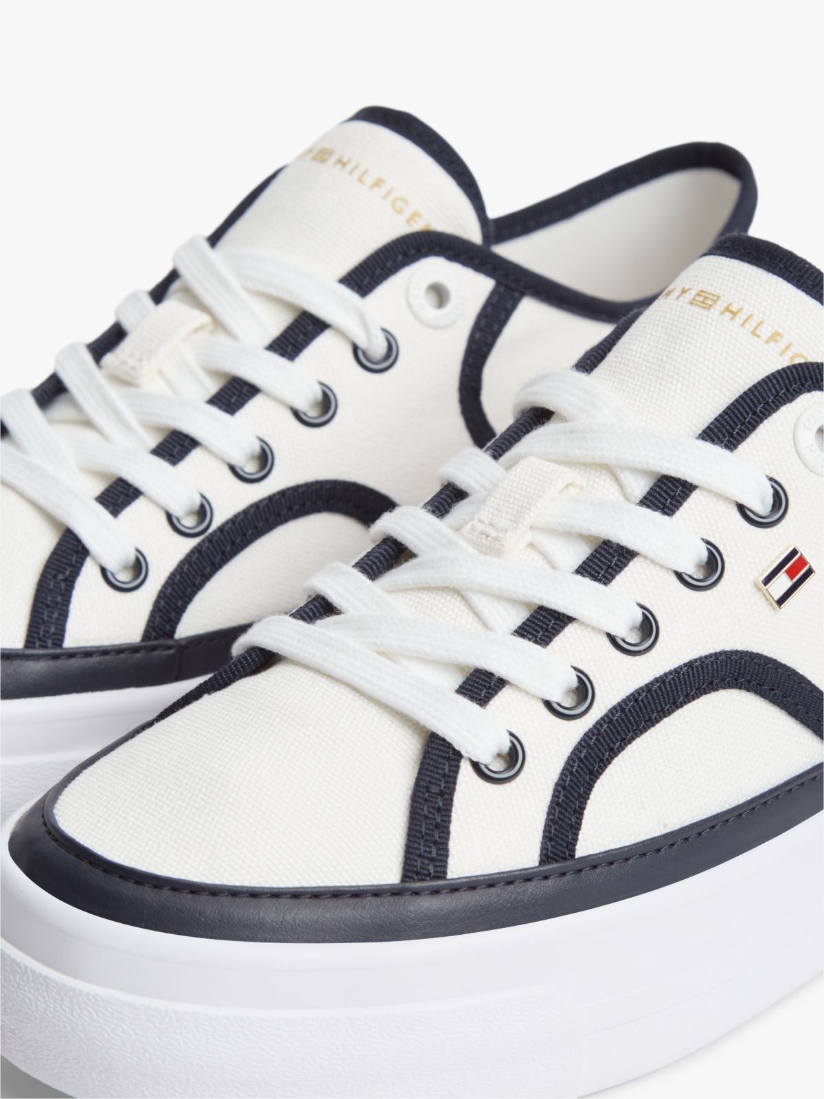 Contrast Piping Canvas Platform Trainers — White