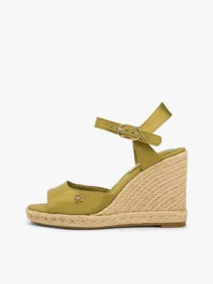 alpargatas de cuña con monograma th caqui de mujeres tommy hilfiger