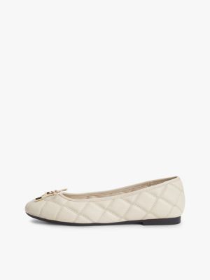 ballerine in pelle trapuntate con charm beige da donne tommy hilfiger