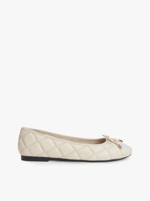 ballerine in pelle trapuntate con charm beige da donne tommy hilfiger