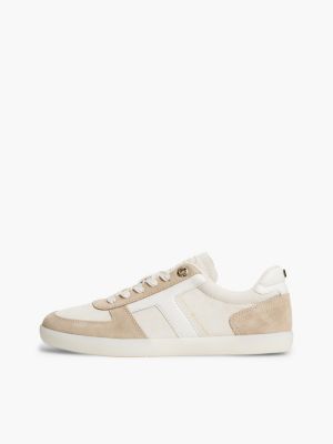 baskets en daim multitextures à drapeau en émail beige pour femmes tommy hilfiger