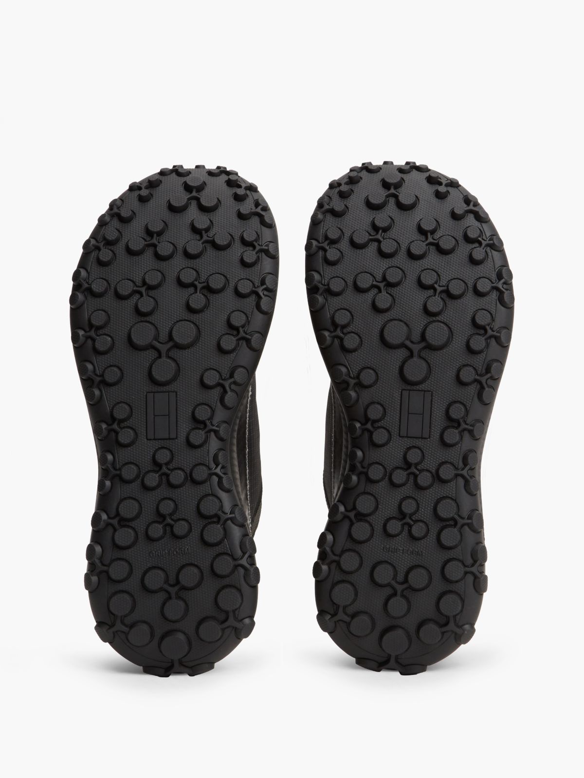 The Canyon Waterproof Reflective Trainers — Black