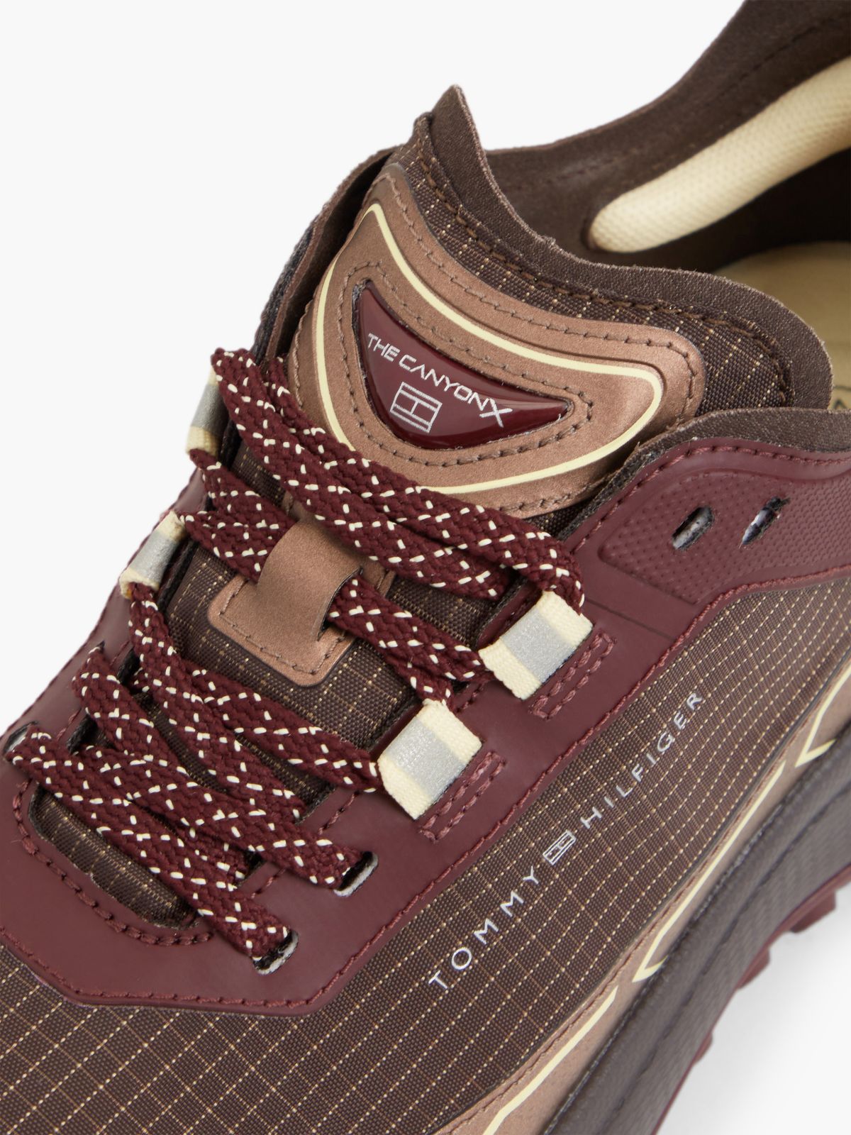 The Canyon Waterproof Reflective Trainers — Red
