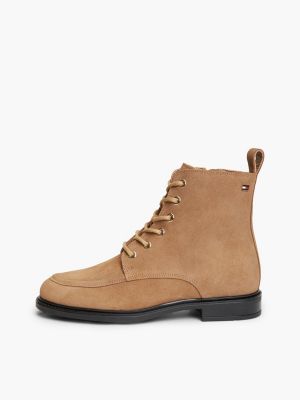 khaki schnürstiefel aus veloursleder und emaille-flag für damen - tommy hilfiger