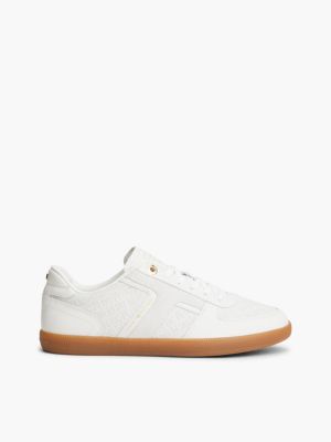 zapatillas th tribeca de piel con monograma th en relieve white de mujeres tommy hilfiger