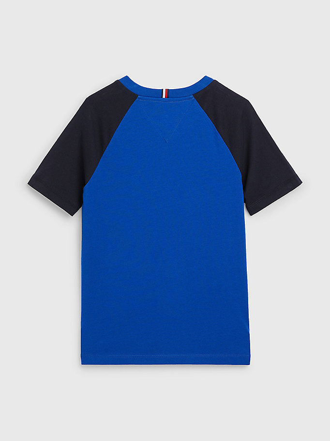 blue essential colour-blocked organic cotton t-shirt for boys tommy hilfiger