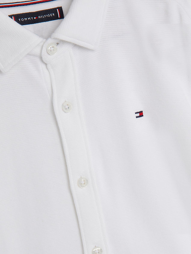 white essential overhemd met wafelstructuur voor jongens - tommy hilfiger