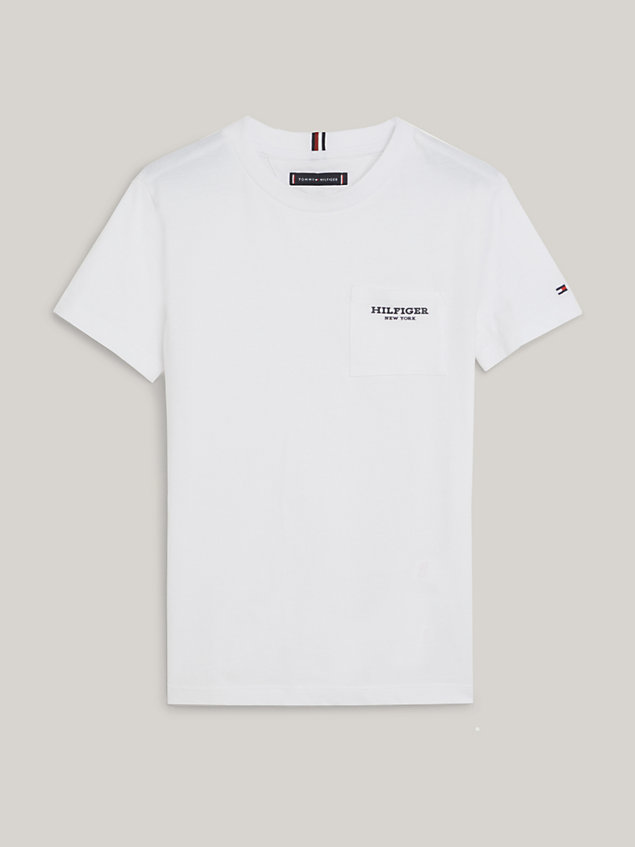 white essential t-shirt met opgestikte zak voor jongens - tommy hilfiger
