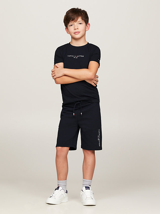 blue essential set van t-shirt en short met logo voor jongens - tommy hilfiger