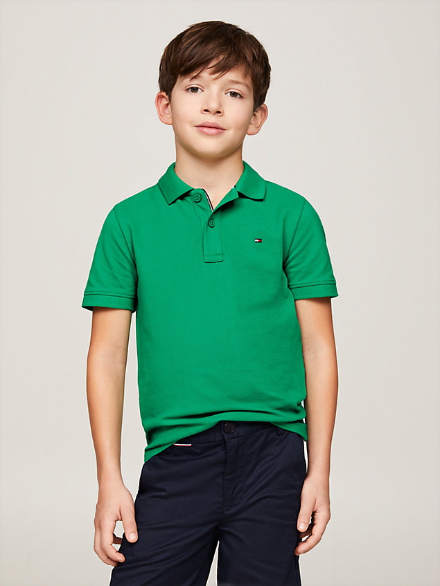 green essential regular polo met geborduurde vlag voor jongens - tommy hilfiger