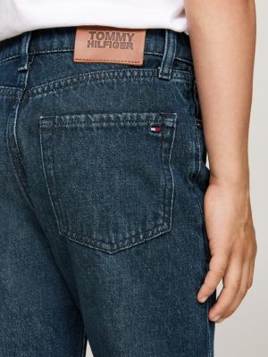 blau tapered jeans mit greencast-waschung für jungen - tommy hilfiger