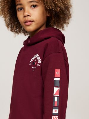 rood hoodie met drukknoop en logo op de mouw voor jongens - tommy hilfiger