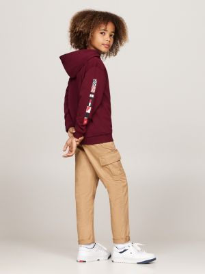 rood hoodie met drukknoop en logo op de mouw voor jongens - tommy hilfiger