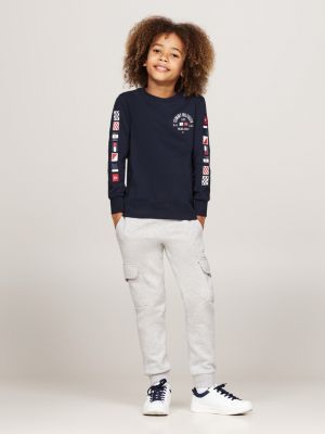 t-shirt a maniche lunghe con bandierine blu da bambini tommy hilfiger