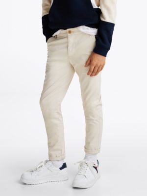 chino slim 1985 collection en sergé beige pour garçons tommy hilfiger