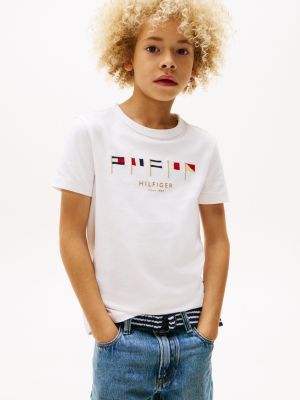 white t-shirt met ronde hals en geborduurde vlaggen voor jongens - tommy hilfiger