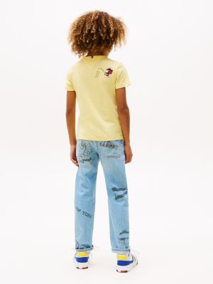 t-shirt con bandierina animata e logo giallo da bambini tommy hilfiger