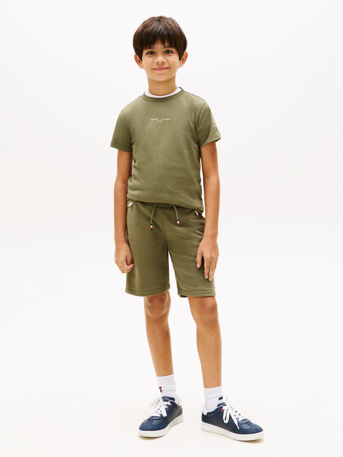 Essential Logo T-Shirt And Shorts Set — Green