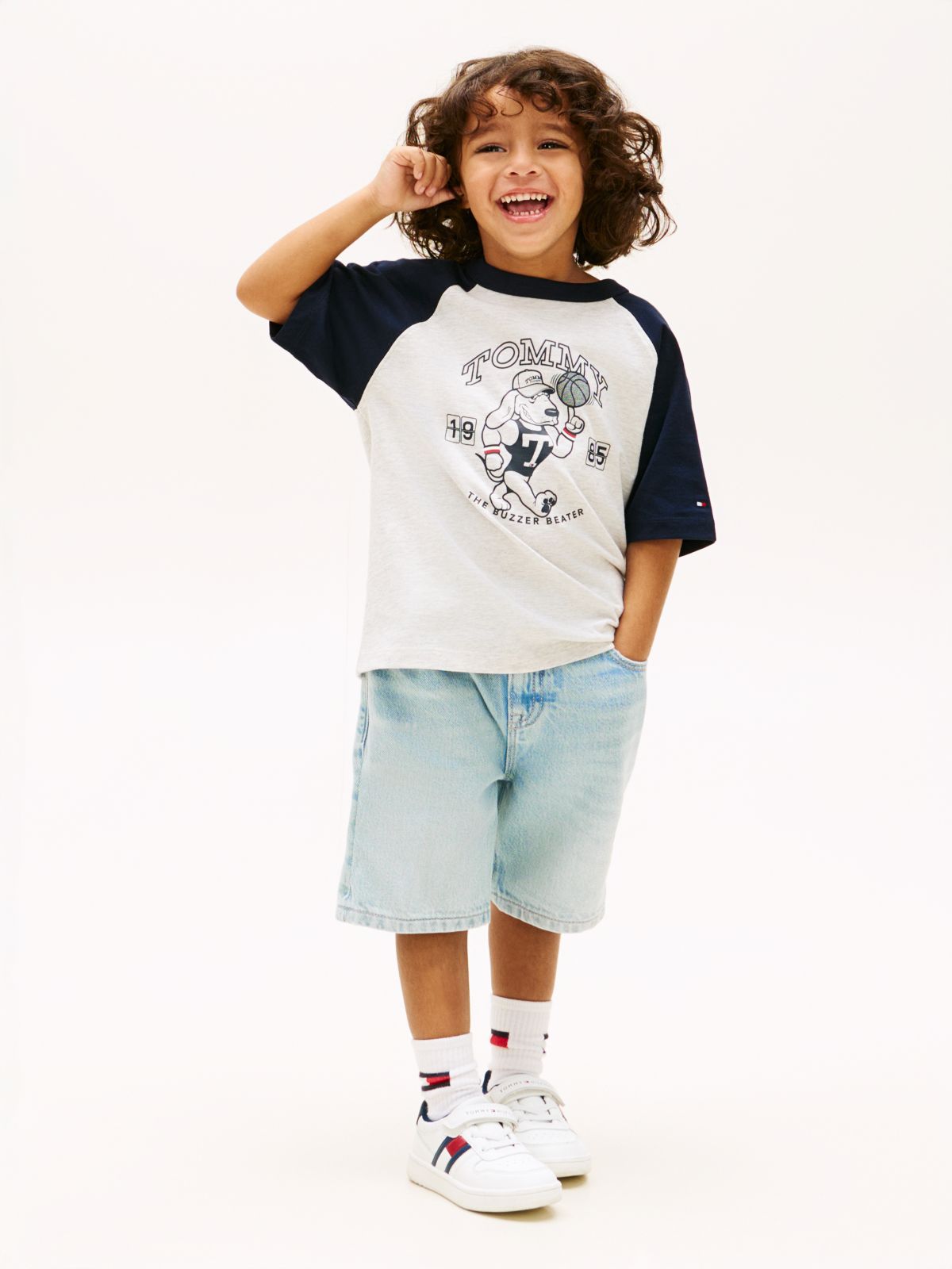 Graphic Raglan Crew Neck T-Shirt — Grey