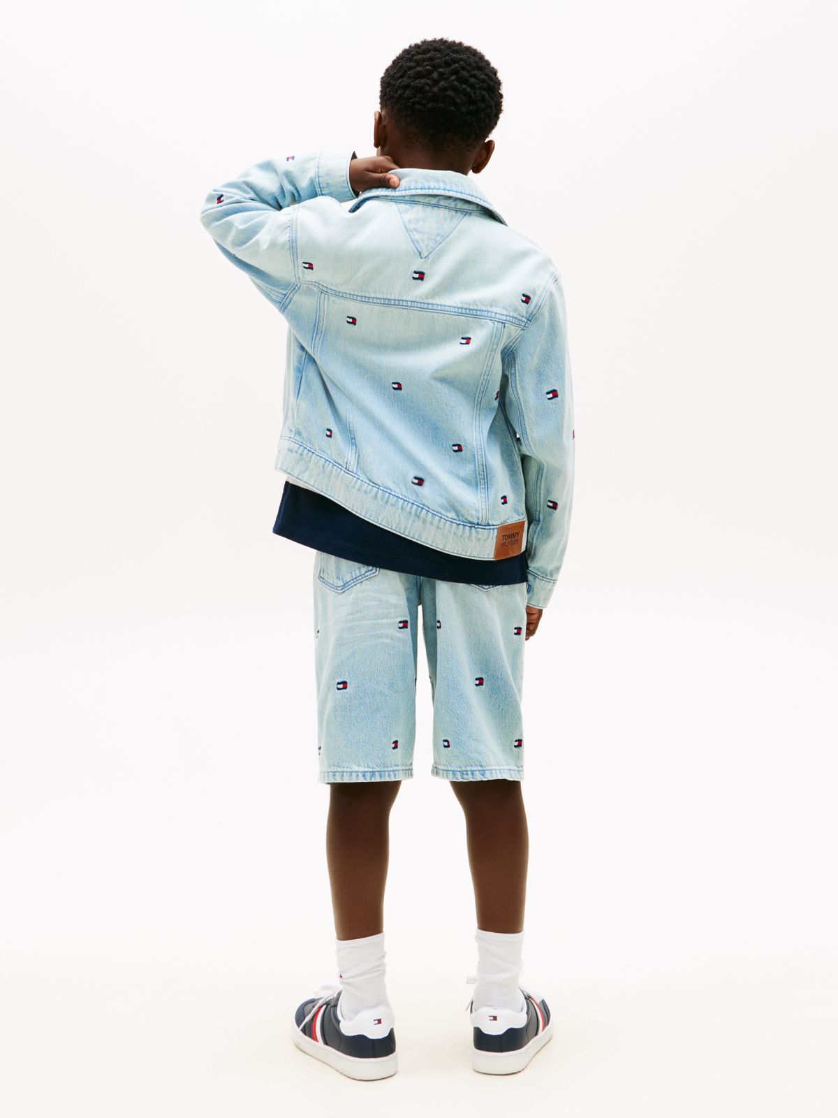 Wavy Flag Embroidery Denim Trucker Jacket — Blue