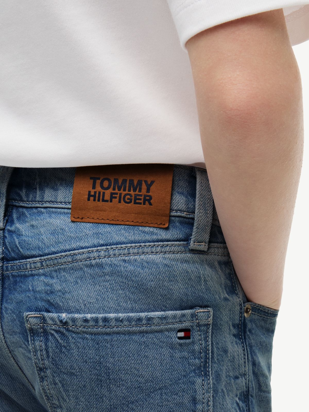 Signature Tape Faded Regular Jeans — Blue